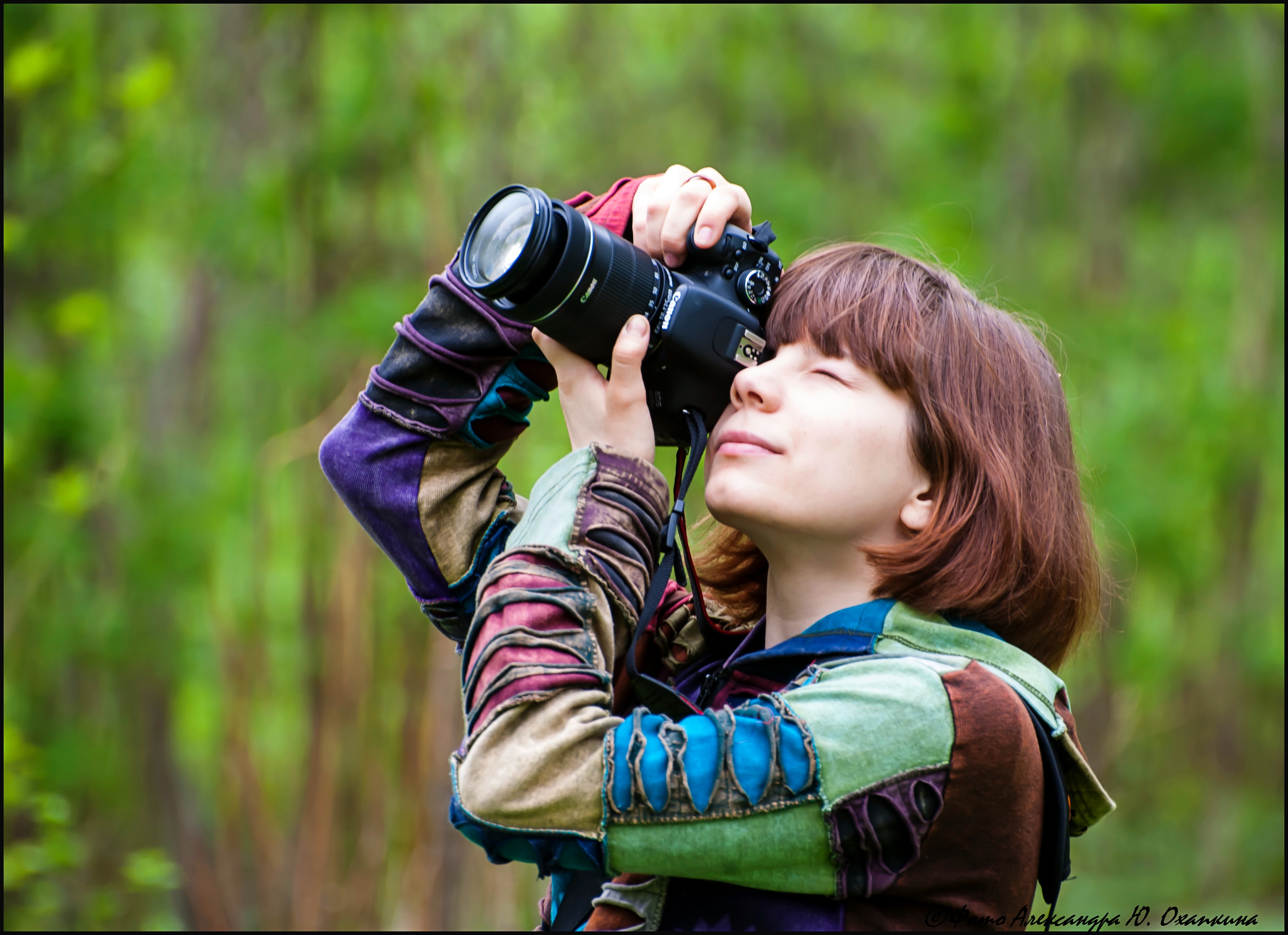 Фотограф фотографирует природу